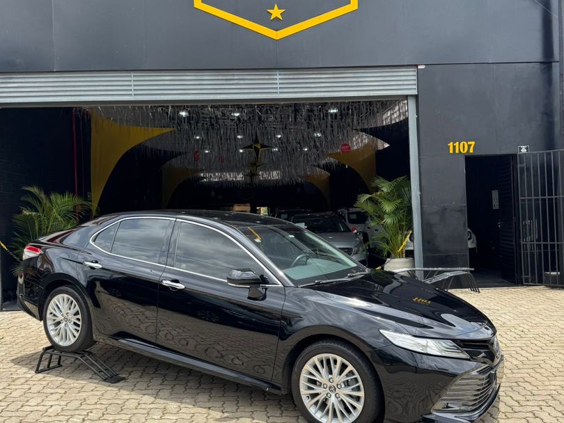 Toyota Camry XLE 3.5 24V Aut.