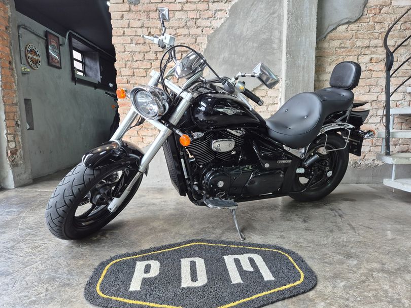 SUZUKI BOULEVARD M800