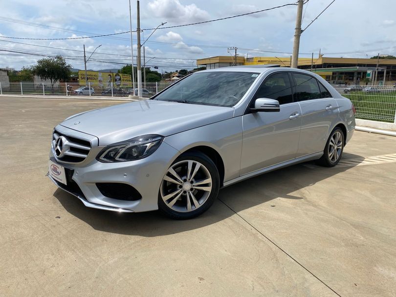 Mercedes E-250 CGI Avantgarde 2.0 TB 211cv Aut.
