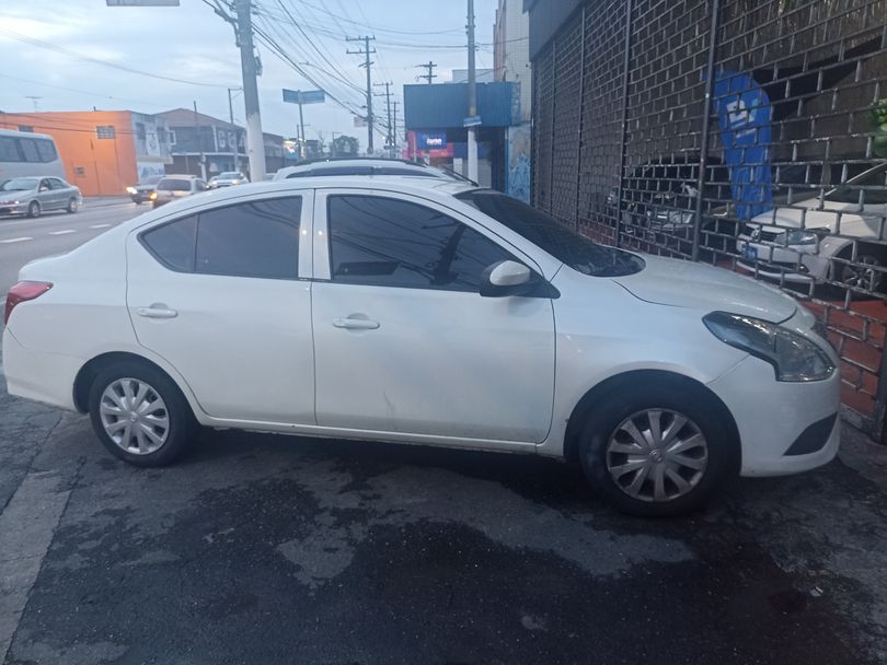 Nissan VERSA S 1.0 12V FlexStart 4p Mec.