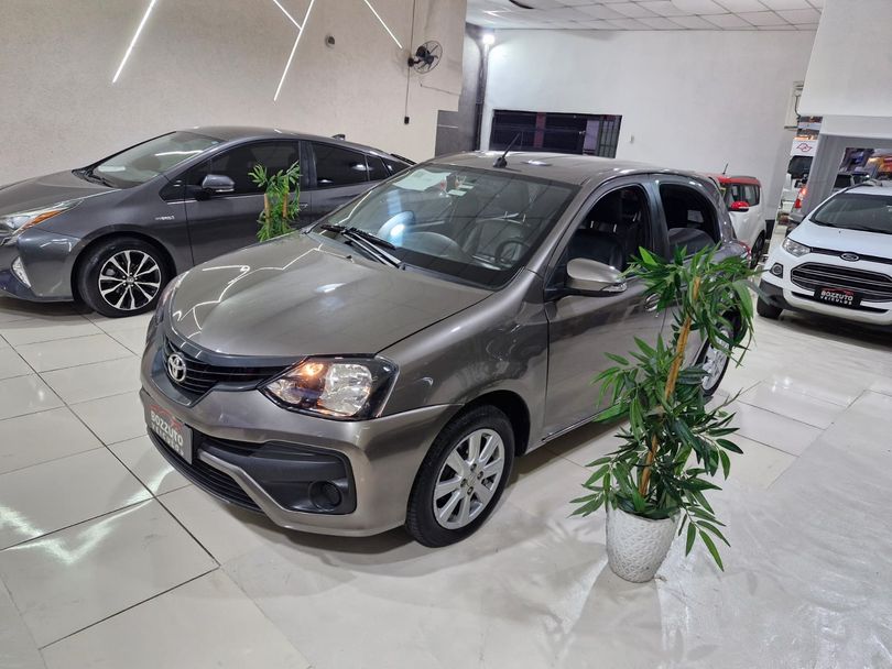 Toyota ETIOS X Plus 1.5 Flex 16V 5p Aut.