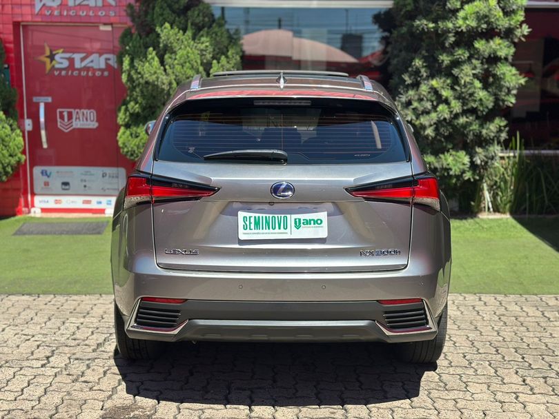 Lexus NX-300h Luxury 4x4 2.5 16V Aut. (Híb.)