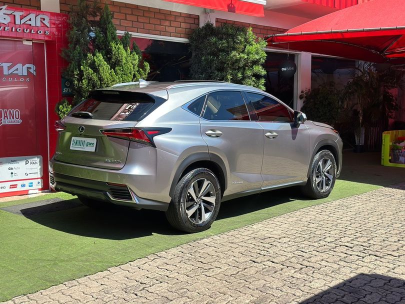 Lexus NX-300h Luxury 4x4 2.5 16V Aut. (Híb.)