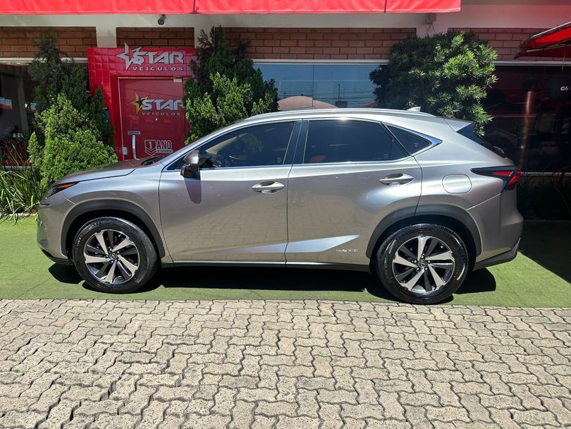 Lexus NX-300h Luxury 4x4 2.5 16V Aut. (Híb.)