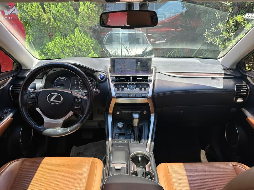 Lexus NX-300h Luxury 4x4 2.5 16V Aut. (Híb.)