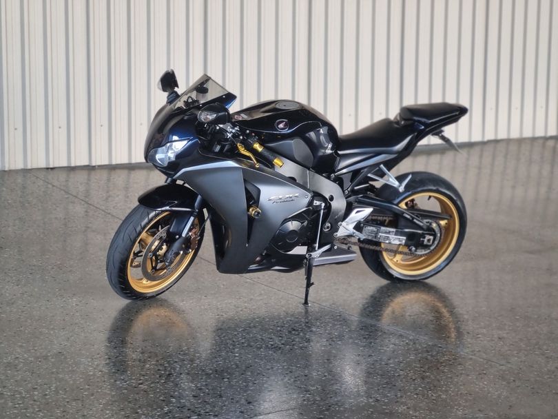 HONDA CBR 1000 RR Fireblade