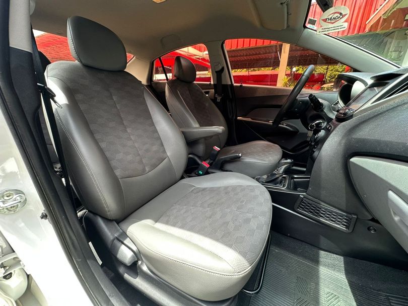 Hyundai HB20S 5 Anos 1.6 Flex 16V Aut.