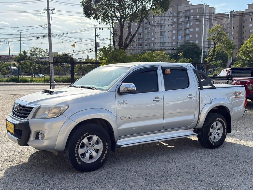 Toyota Hilux CD SRV D4-D 4x4 3.0 TDI Diesel Aut