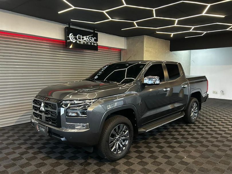 Mitsubishi Triton HPE-S 2.4 CD 4x4 TB Diesel Aut.