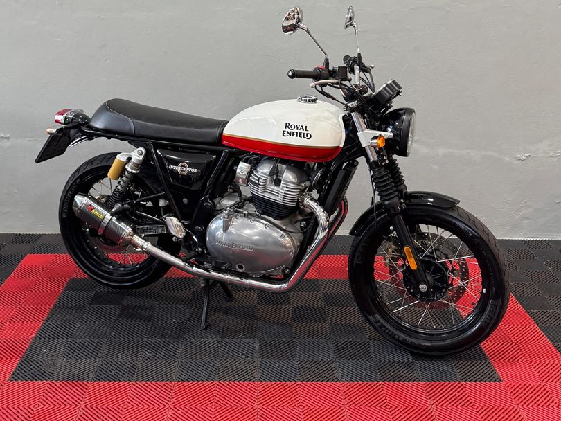 Royal Enfield Interceptor 650 Custom 