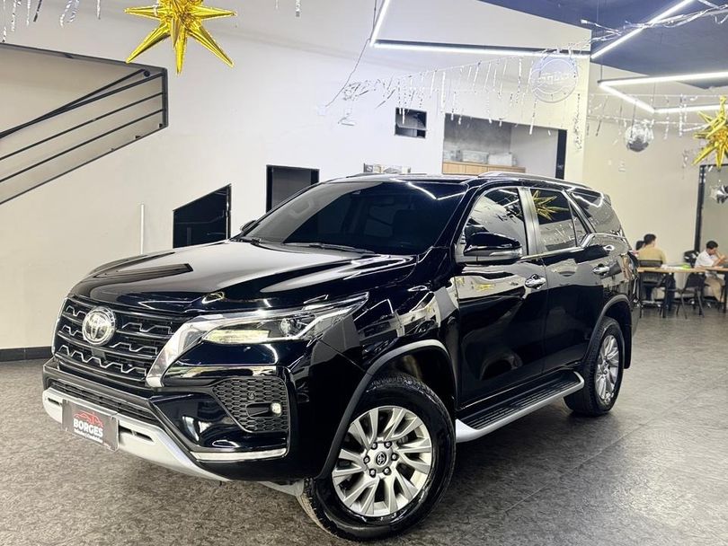 Toyota Hilux CD SR 4x4 2.8 TDI Diesel Aut.