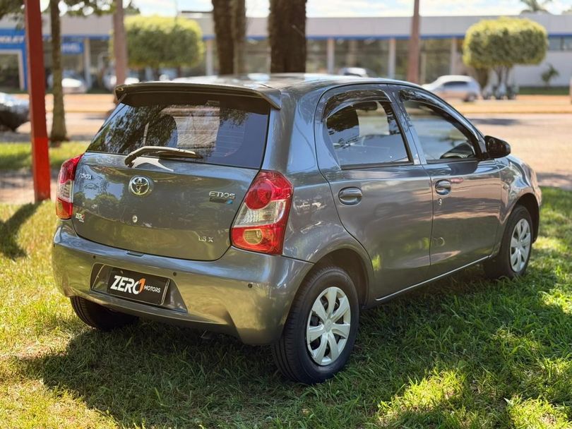 Toyota ETIOS X 1.3 Flex 16V 5p Mec.