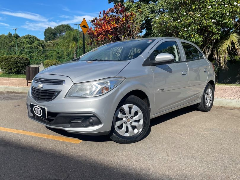 Chevrolet ONIX HATCH LT 1.0 8V FlexPower 5p Mec.