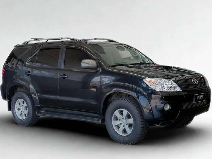 Toyota Hilux SW4 SRV D4-D 4x4 3.0 TDI Dies. Aut