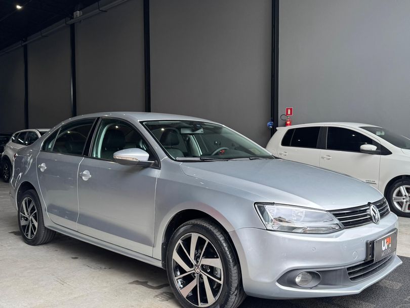 VolksWagen JETTA Comfortline  2.0 T.Flex 8V 4p Mec.