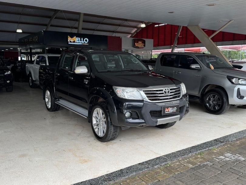 Toyota Hilux CD SRV 4x4 2.7 Flex 16V Aut.