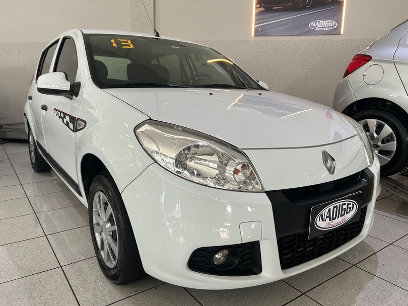 Renault SANDERO Expression Hi-Flex 1.0 16V 5p