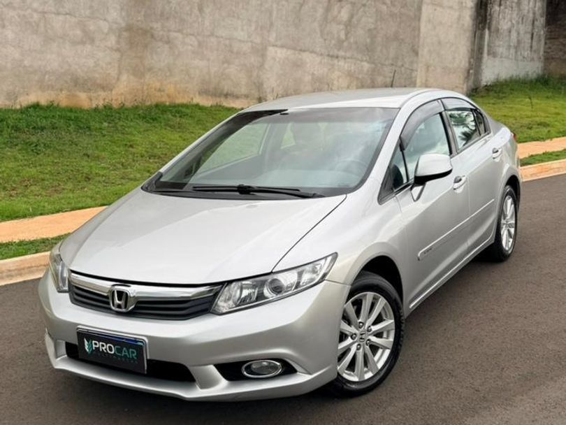 Honda Civic Sedan LXS 1.8/1.8 Flex 16V Mec. 4p