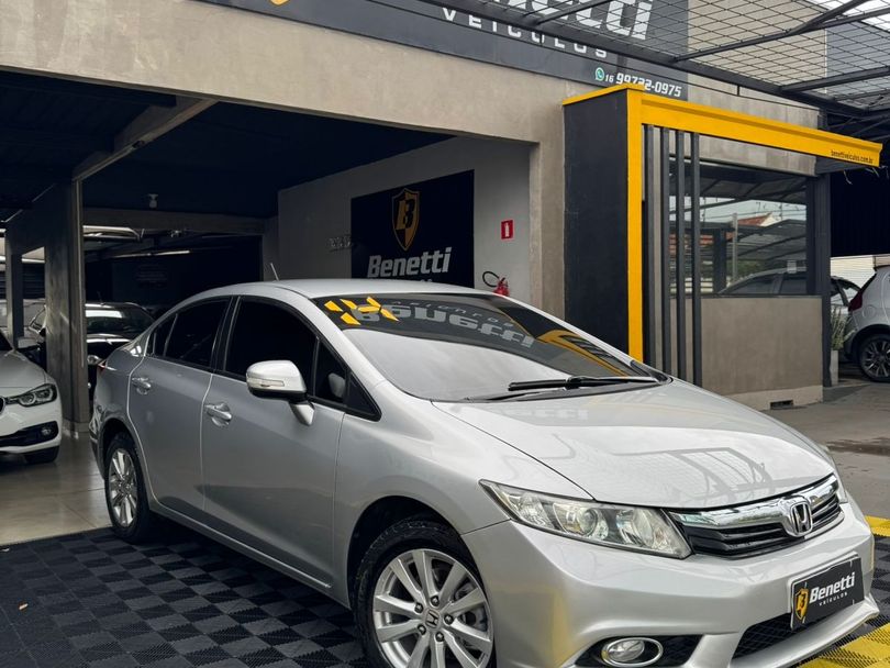 Honda Civic Sedan LXR 2.0 Flexone 16V Aut. 4p