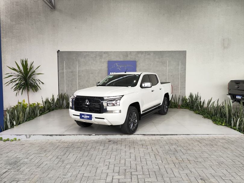 Mitsubishi Triton HPE 2.4 CD 4x4 TB Diesel Aut.