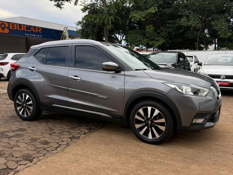 Nissan KICKS SL 1.6 16V FlexStar 5p Aut.