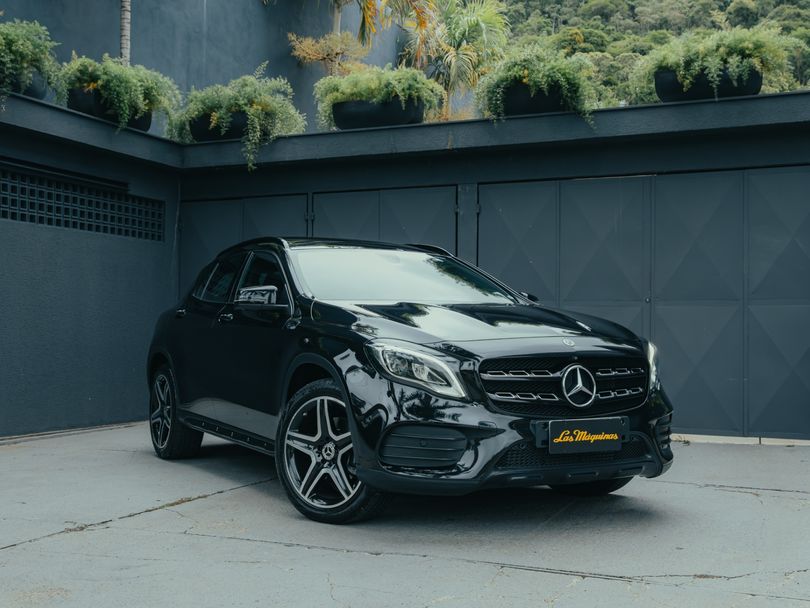 Mercedes GLA 250 Sport 2.0 TB 16V 4x2  211cv Aut.