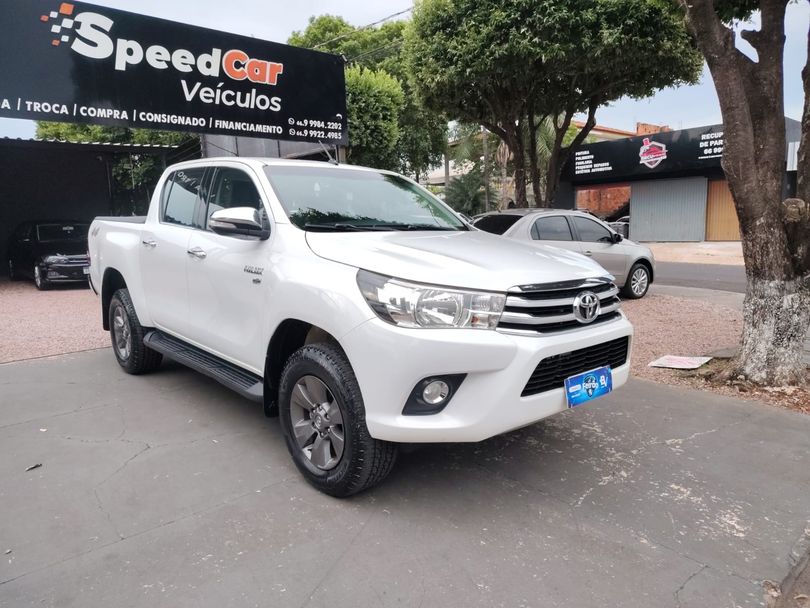 Toyota Hilux CD SRV 4x4 2.7 Flex 16V Aut.