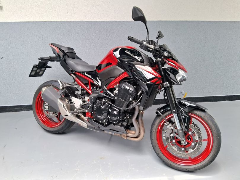 KAWASAKI Z 900