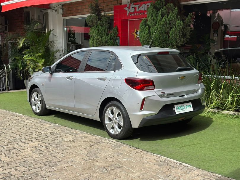 Chevrolet ONIX HATCH PREM. 1.0 12V TB Flex 5p Aut.