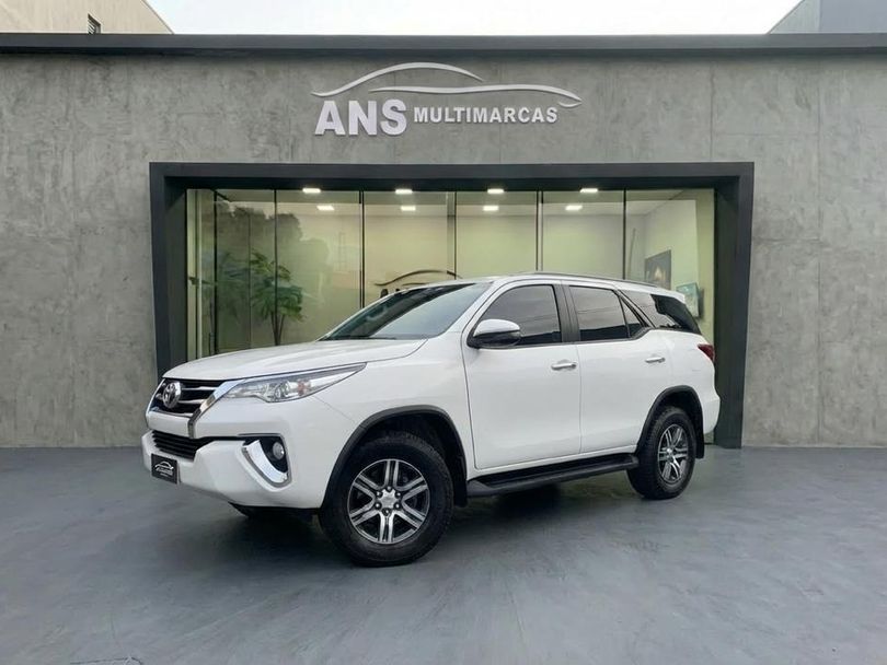 Toyota Hilux SW4 SRV 4x2 2.7 Flex 16V Aut.