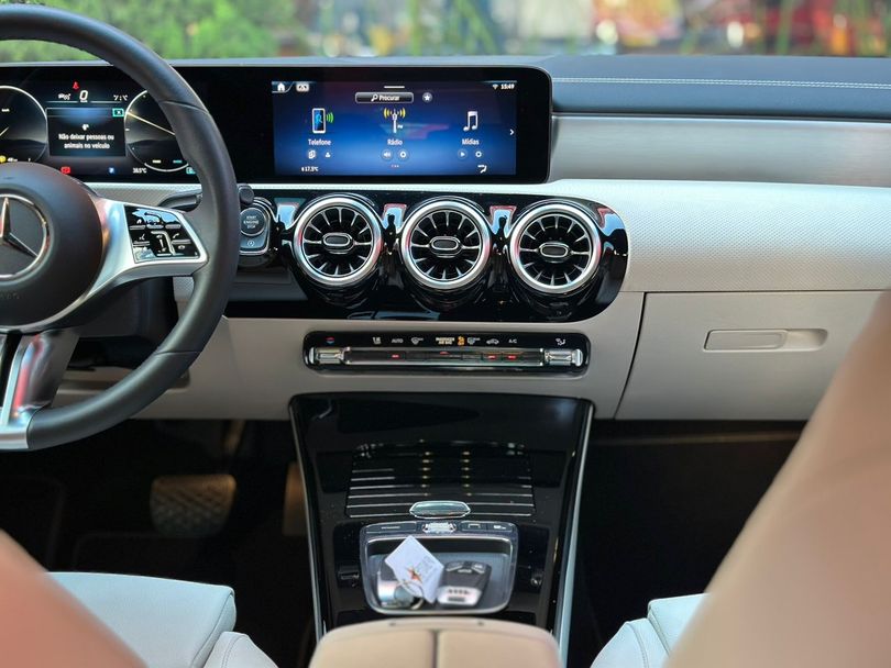 Mercedes CLA-200 Progressive 1.3 TB 16V Aut.(Híb)