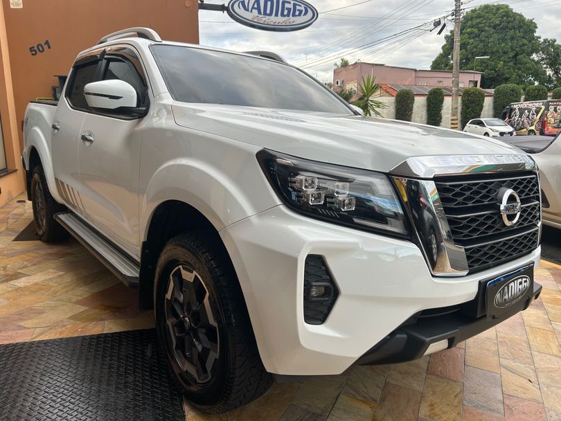 Nissan Frontier XE CD 4x4 2.3 Bi-TB Diesel Aut.