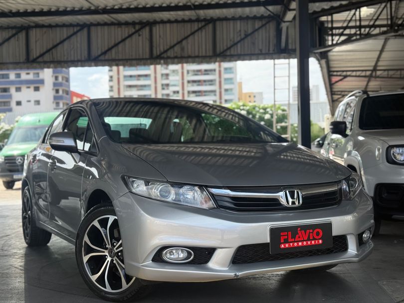 Honda Civic Sedan LXR 2.0 Flexone 16V Aut. 4p