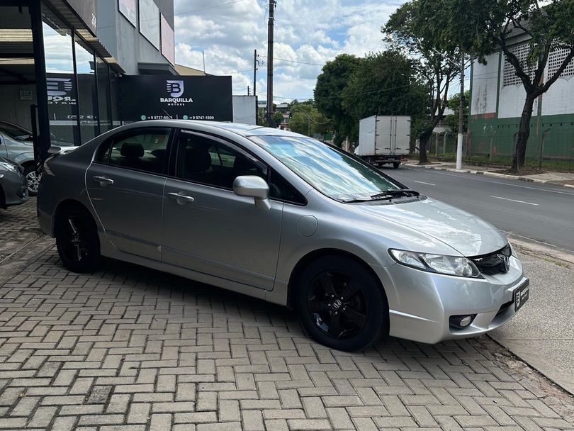 Honda Civic Sedan LXS 1.8/1.8 Flex 16V Mec. 4p