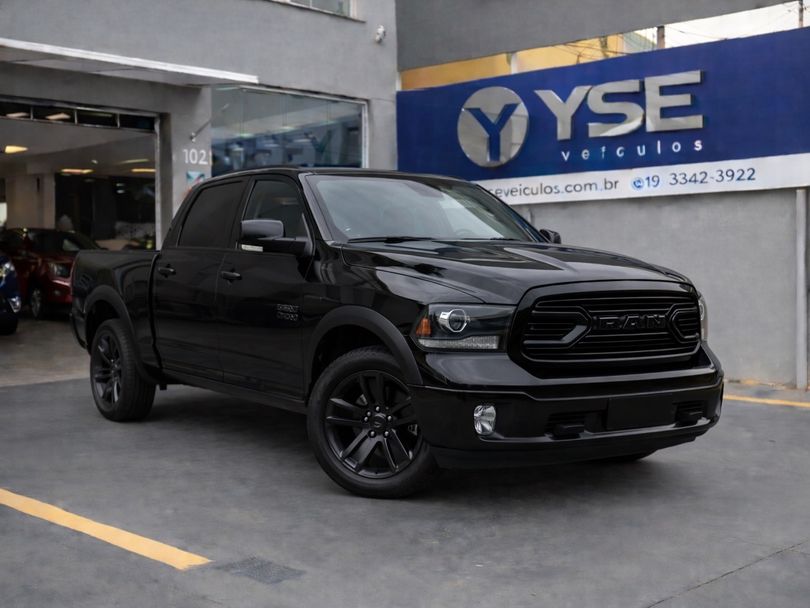 RAM CLASSIC LARAMIE NIGHT ED. 5.7 4X4 Aut.