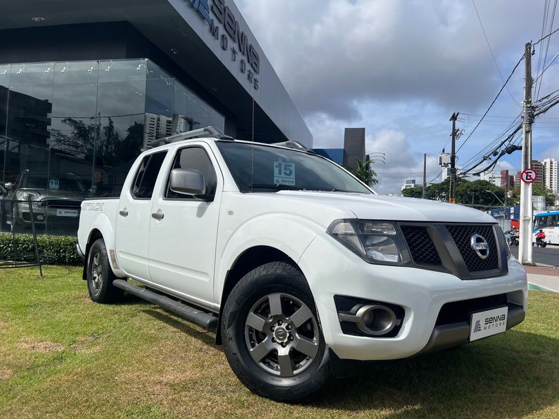 Nissan Frontier SV AT. CD 4x4 2.5 TB Dies. Aut.