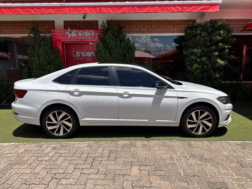 VolksWagen JETTA R-Line 250 TSI 1.4 Flex 16V Aut.