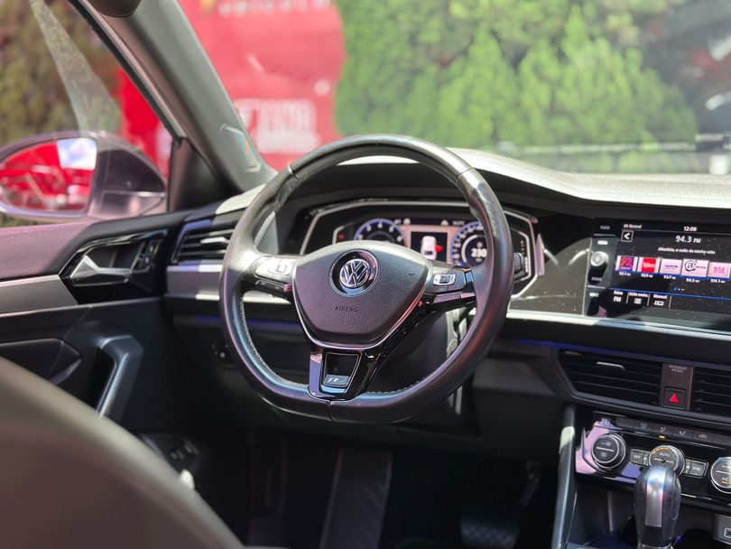 VolksWagen JETTA R-Line 250 TSI 1.4 Flex 16V Aut.