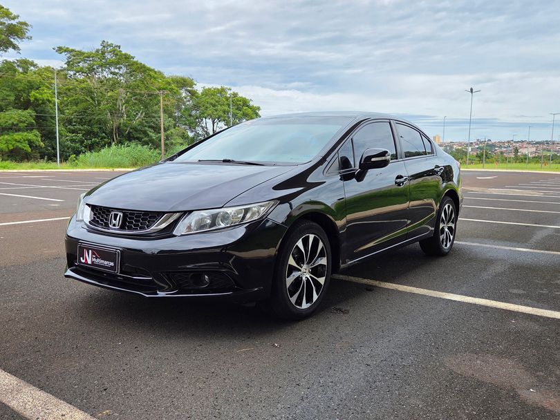Honda Civic Sedan LXR 2.0 Flexone 16V Aut. 4p