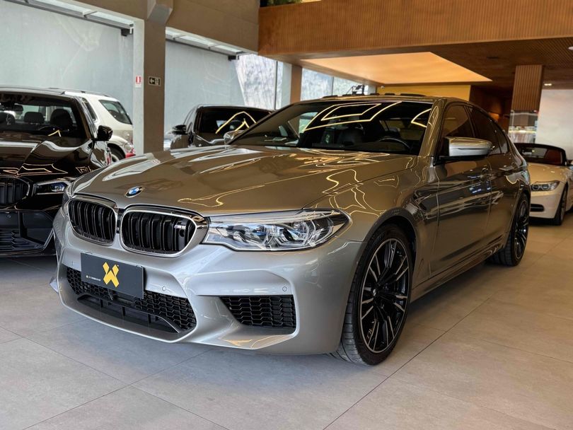 BMW 4.4 V8 TWIN POWER M XDRIVE STEPTRONIC