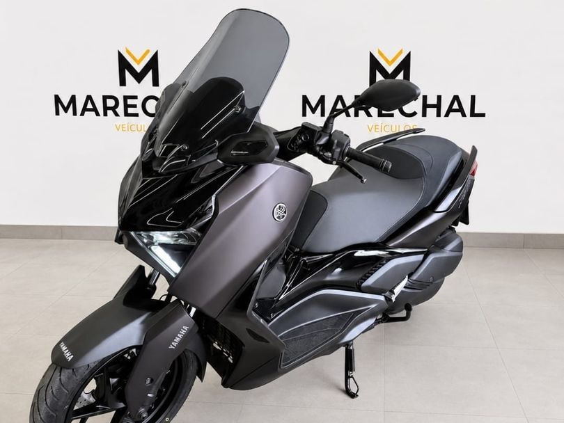 YAMAHA XMAX 300 CONNECTED 