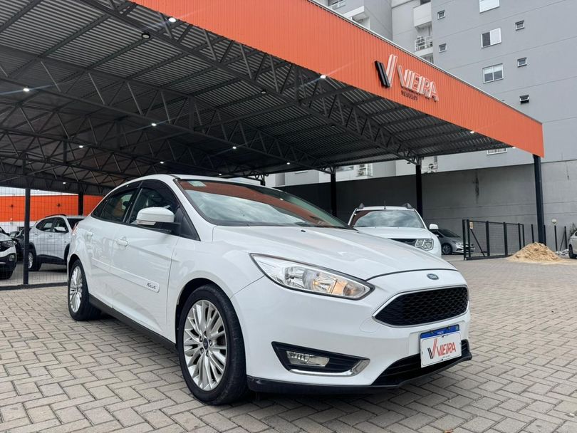 Ford Focus 2.0 16V/SE/SE Plus Flex 5p Aut.