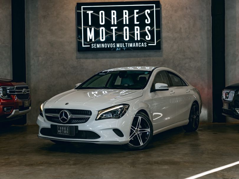 Mercedes CLA-180 1.6 16V 122cv Aut.