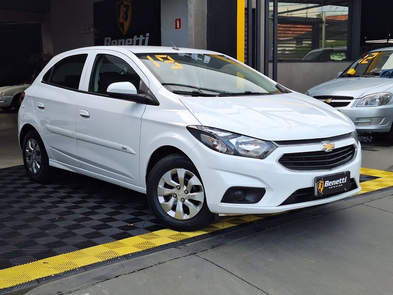 Chevrolet ONIX HATCH LT 1.0 8V FlexPower 5p Mec.