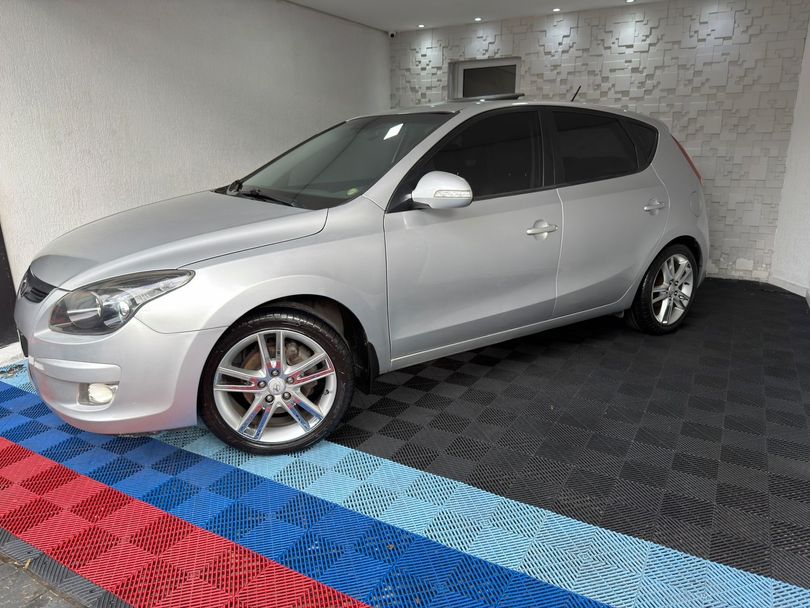 Hyundai i30 2.0 16V 145cv 5p Aut.