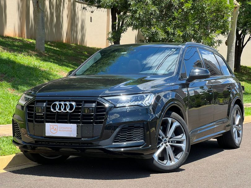 Audi Q7 Perf. Black 3.0 TFSI Quat.Tip.(Híb.)