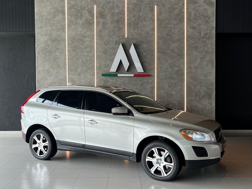 Volvo XC 60 2.0 T5  5p