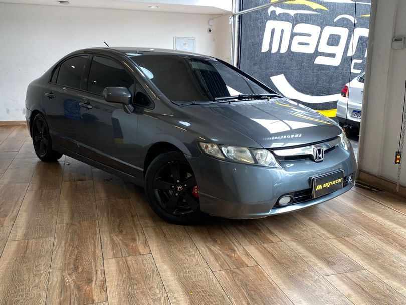 Honda Civic Sedan LXS 1.8/1.8 Flex 16V Aut. 4p