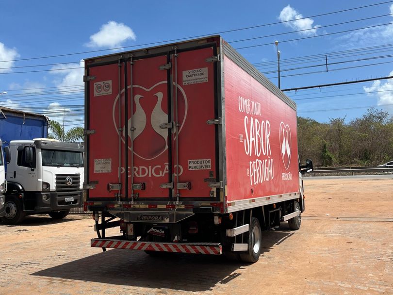 VOLKSWAGEN 11-180 Delivery 2p (diesel)(E5)