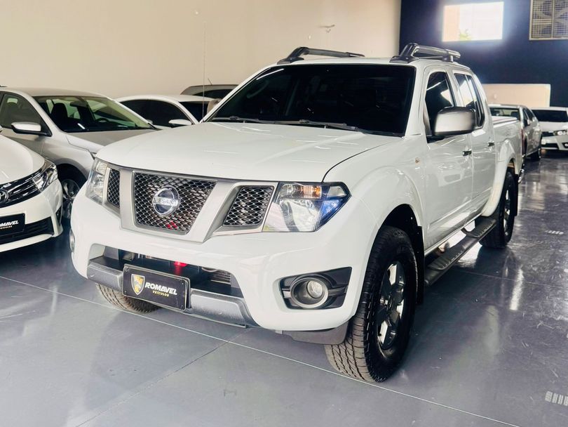 Nissan Frontier SV AT. CD 4x4 2.5 TB Dies. Aut.